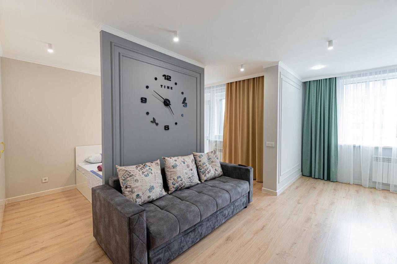 Золотой Квадрат Астаны Apartment Astana Luaran gambar